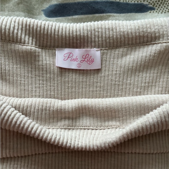 Off Shoulder Top - Picture 2 of 3